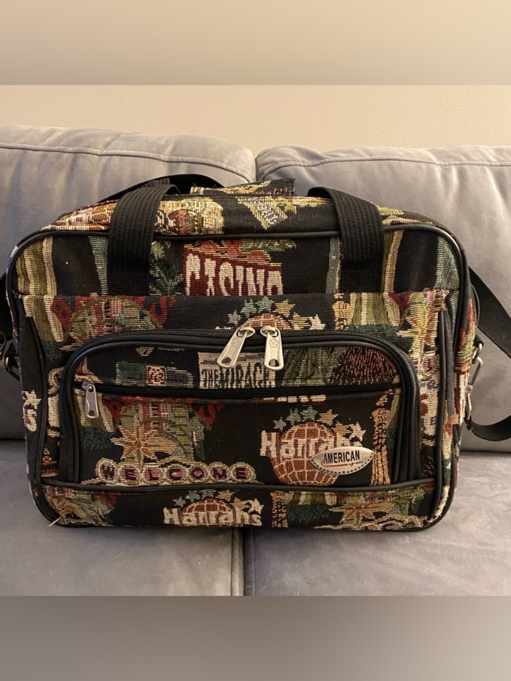 Vintage American Uni Tapestry Las Vegas Casinos Tote Carryon Harrahs Luxor MGM